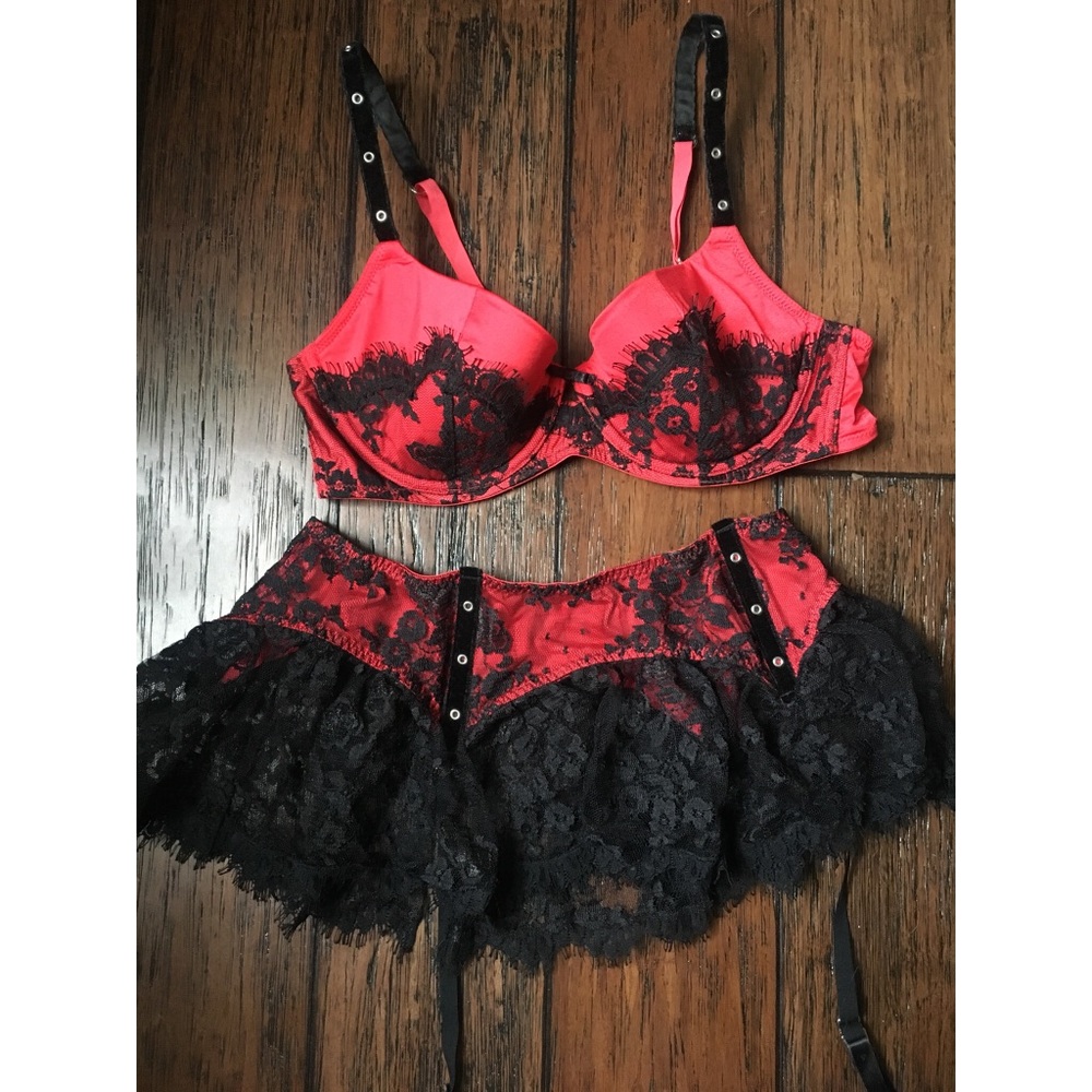 Victoria’s Secret “Very Sexy” Red Bra + Garter Set